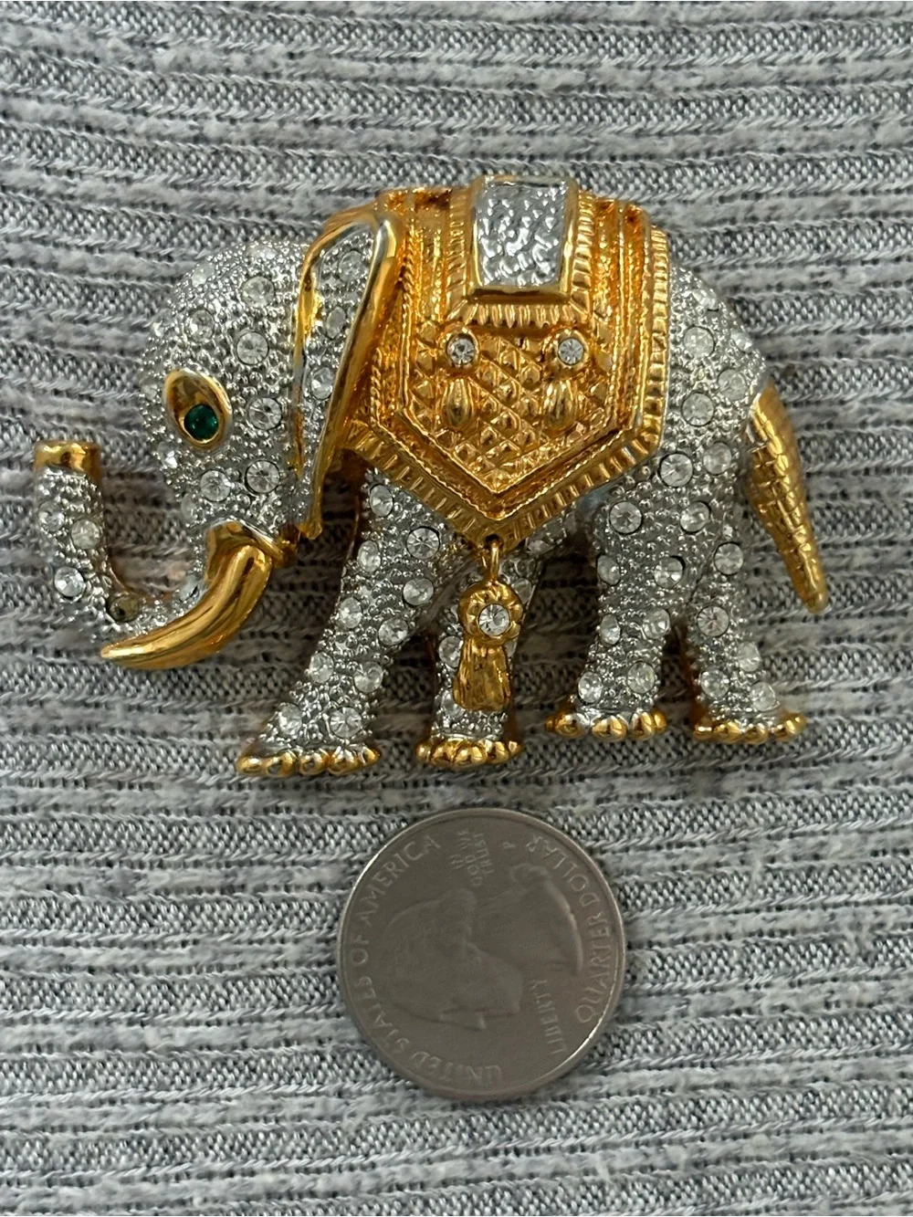 Vintage gold tone clear rhinestone encrusted elephant brooch w green rhinestone